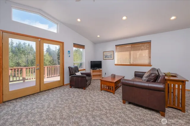 $2,450 | 1577 Silver Fir Drive, Unit A, Camano Island, WA 98282