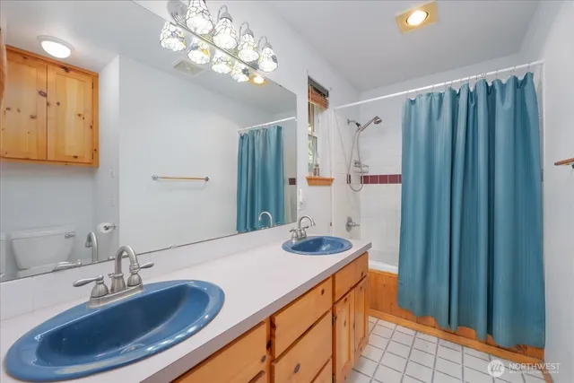 $2,450 | 1577 Silver Fir Drive, Unit A, Camano Island, WA 98282