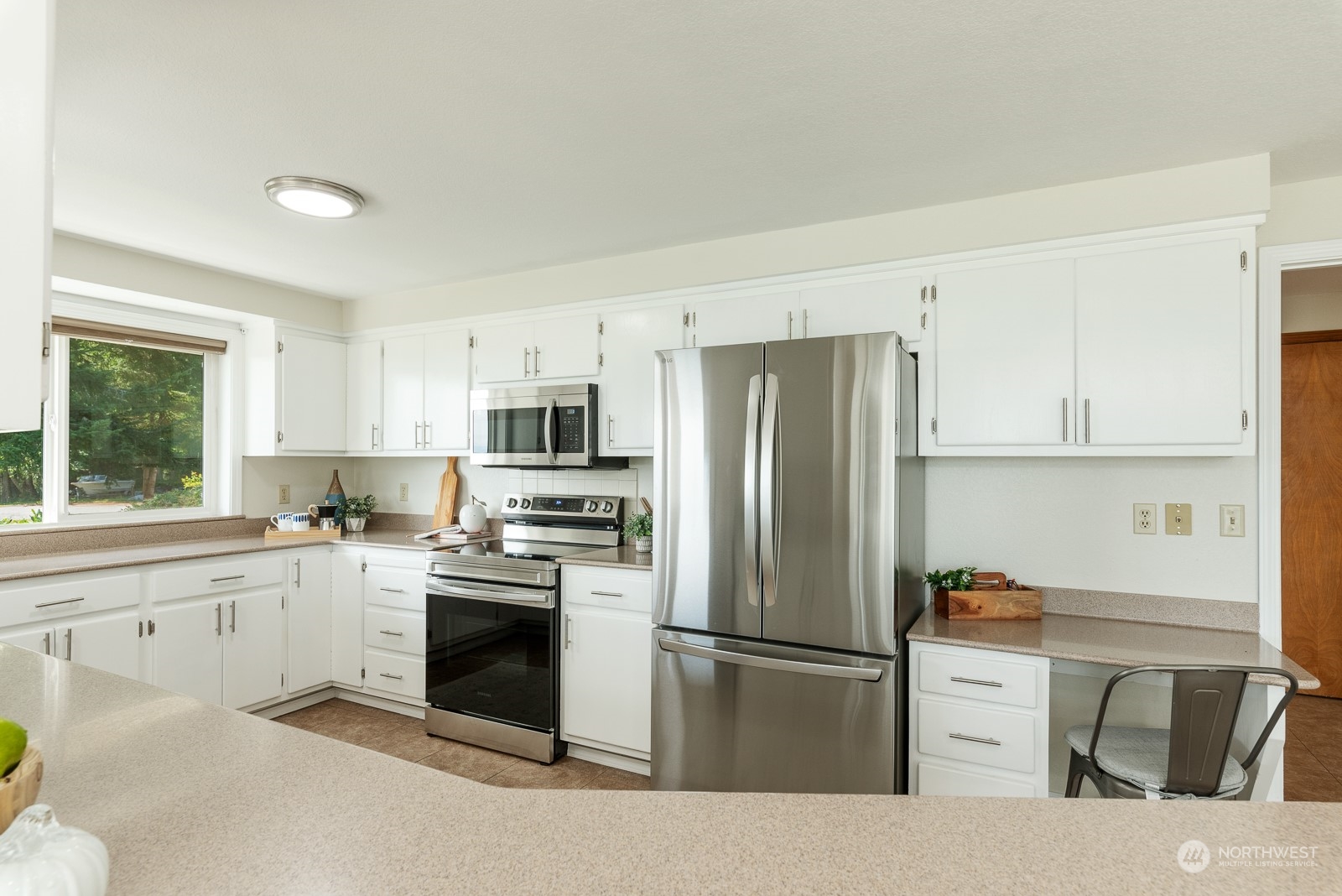 522 Waynes Ridge Circle Camano Island, WA 98282 - Photo 9 of 39 Gallery Image 9