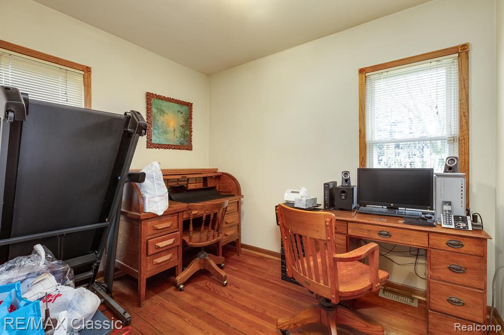 17373 Ridge Road Northville, MI 48168 - Photo 15 of 31
