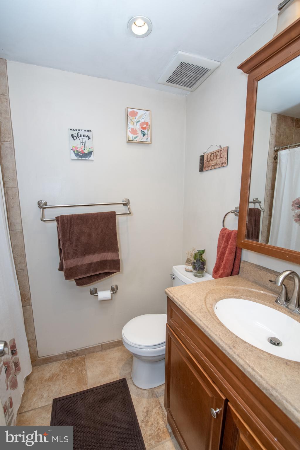 12108 Covert Road Philadelphia, PA 19154 - Photo 26 of 32 Full bath.