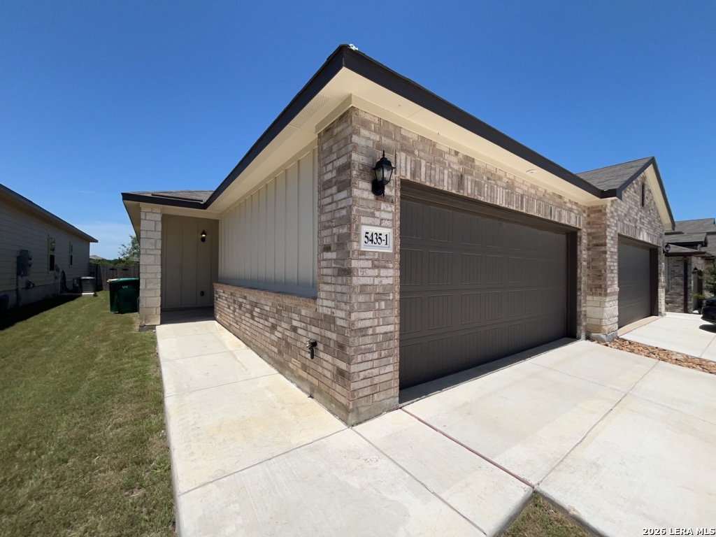 5435 Devils Gate, Unit 1 Converse, TX 78109 - Photo 35 of 37