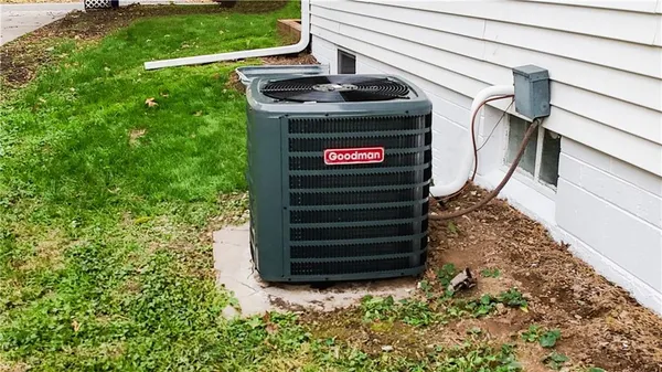 $227,900 | 2911 Faraon Street, St. Joseph, MO 64501