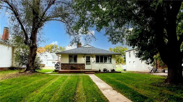 $227,900 | 2911 Faraon Street, St. Joseph, MO 64501