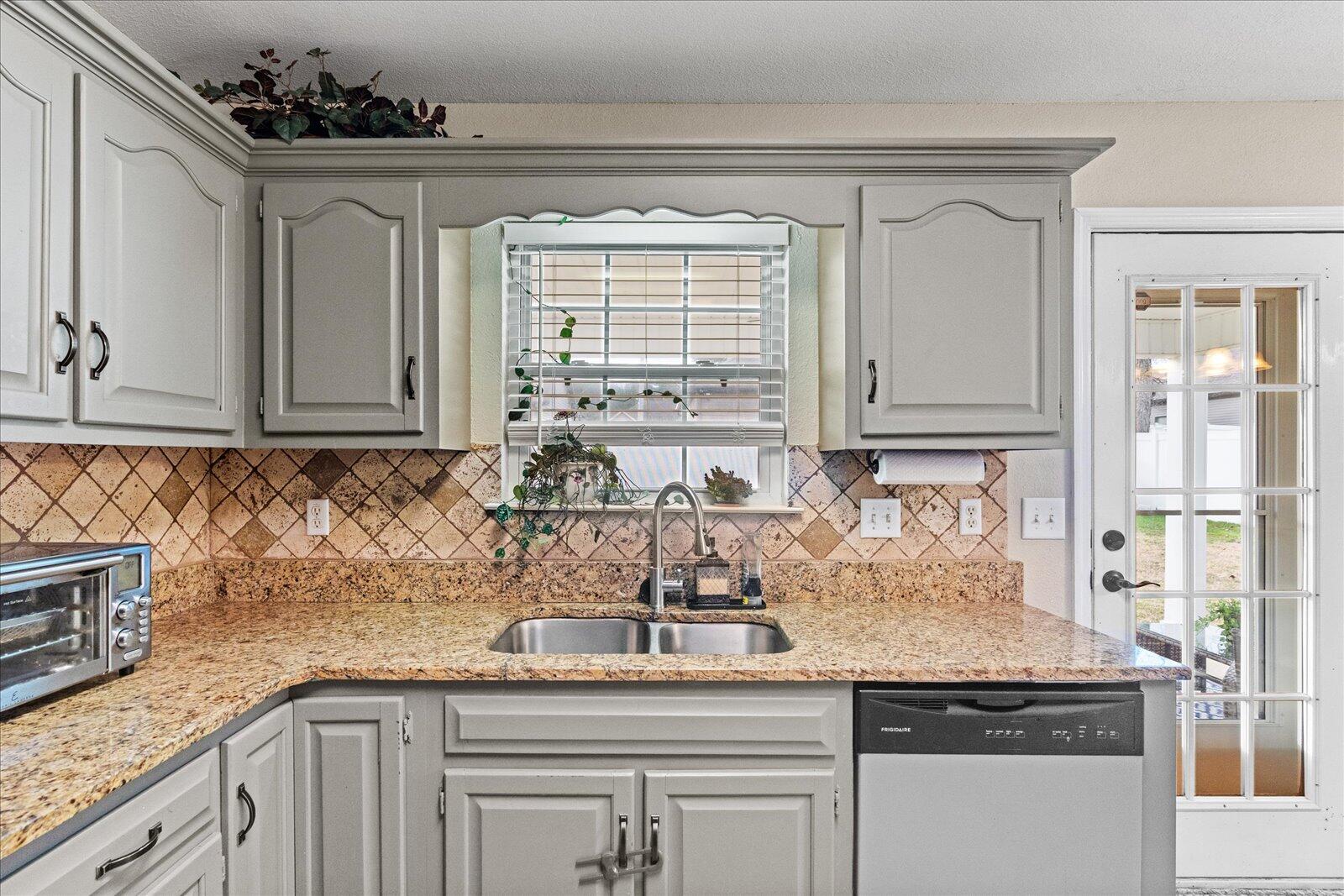 792 Colony Circle Fort Oglethorpe, GA 30742 - Photo 18 of 36 14-792 Colony-14