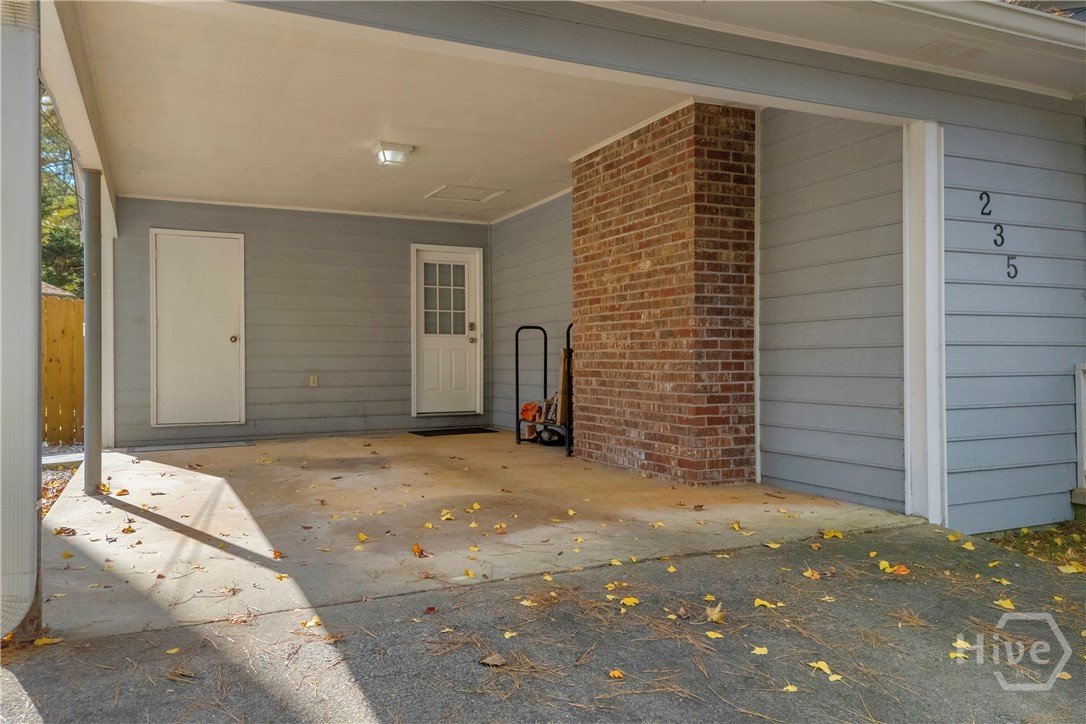 235 Round Table Road Athens, GA 30606 - Photo 3 of 38
