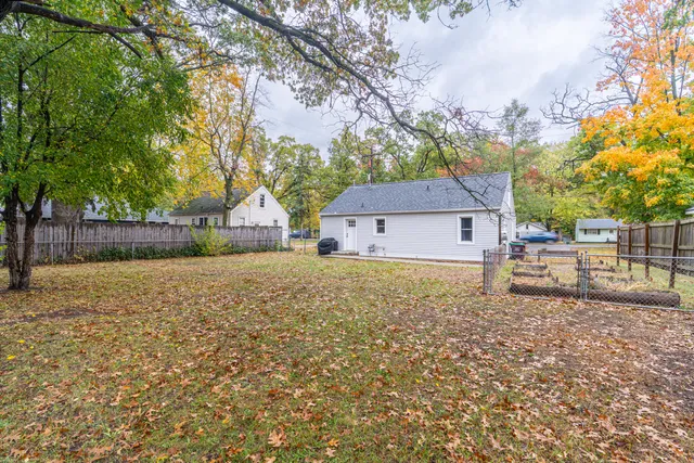 $209,900 | 517 South Sheridan Drive, Muskegon, MI 49442
