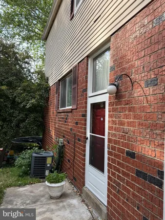 $2,350 | 9388 Neil Road, Unit B, Philadelphia, PA 19115