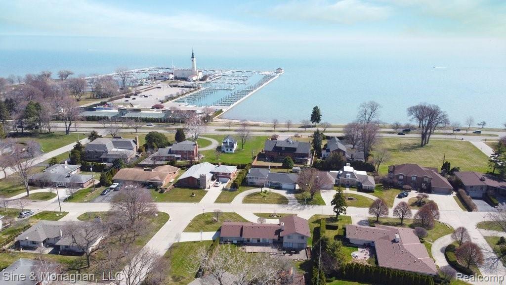 757 Shelden Road Grosse Pointe Shores, MI 48236 - Photo 2 of 27