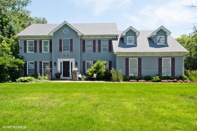 26W141 Parkside Road Naperville, IL 60540 - Photo 2 of 18