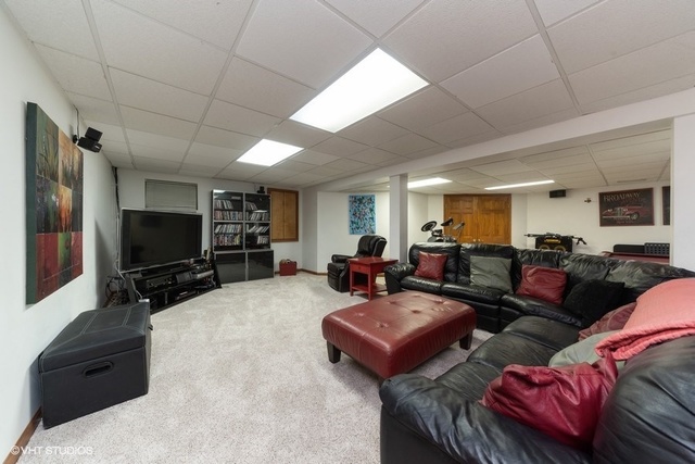 26W141 Parkside Road Naperville, IL 60540 - Photo 15 of 18