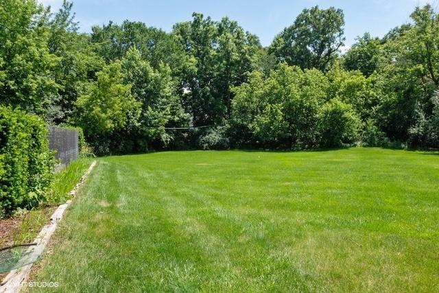 26W141 Parkside Road Naperville, IL 60540 - Photo 17 of 18