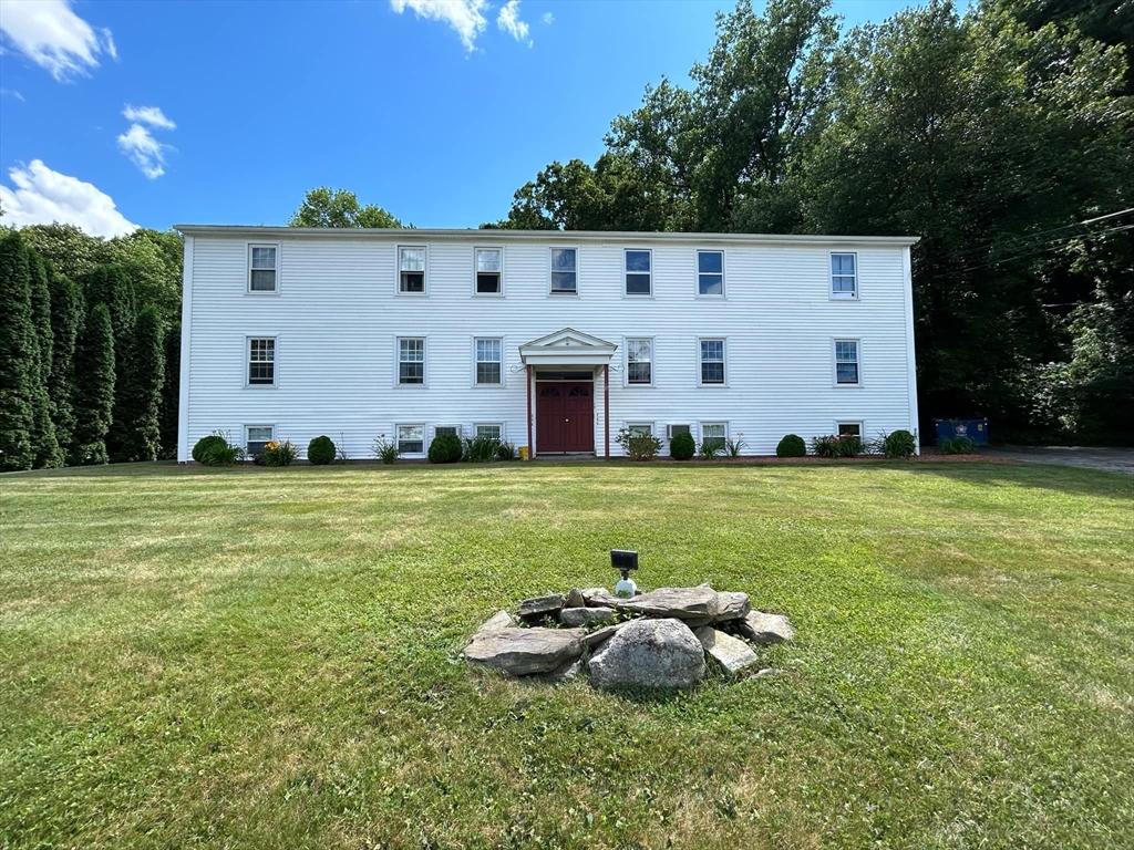 17 Southbridge Road, Unit 4 Dudley, MA 01571 - Photo 1 of 19 Gallery Image 1