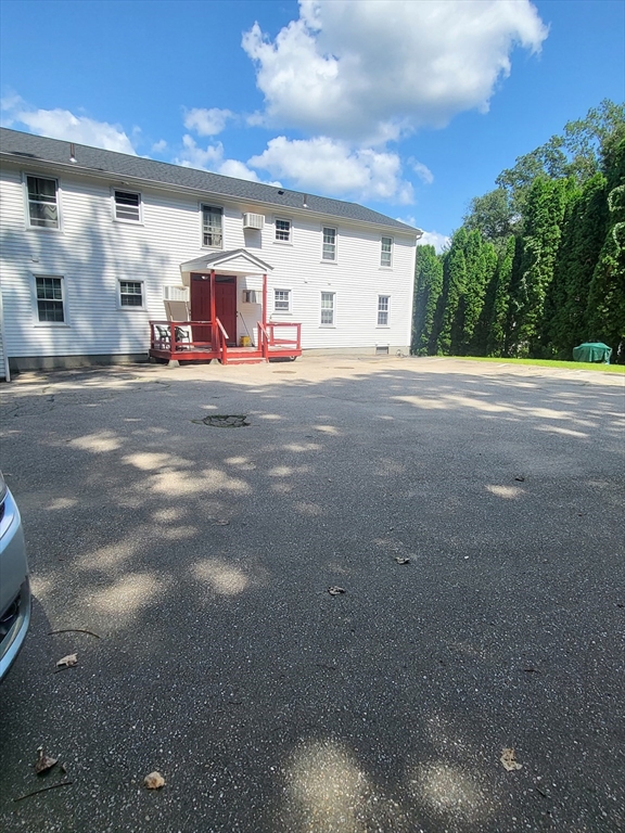 17 Southbridge Road, Unit 4 Dudley, MA 01571 - Photo 11 of 19 Gallery Image 11