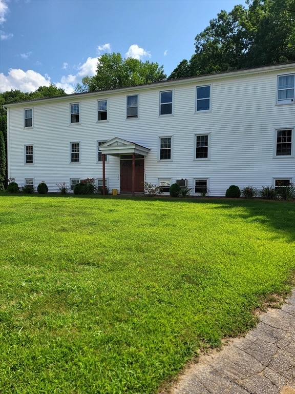 17 Southbridge Road, Unit 4 Dudley, MA 01571 - Photo 6 of 19 Gallery Image 6