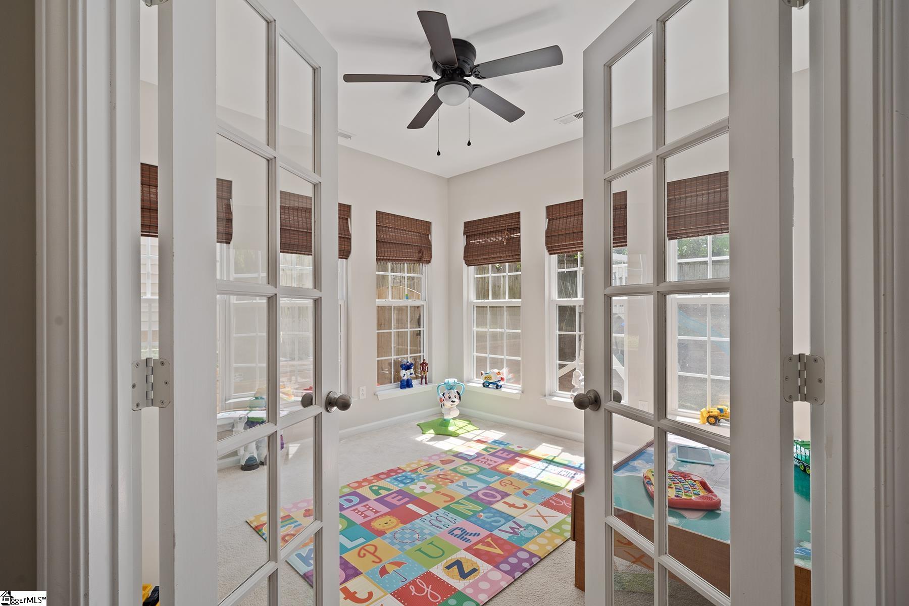 9 Valley Fall Court Greer, SC 29650 - Photo 8 of 34 Gallery Image 8