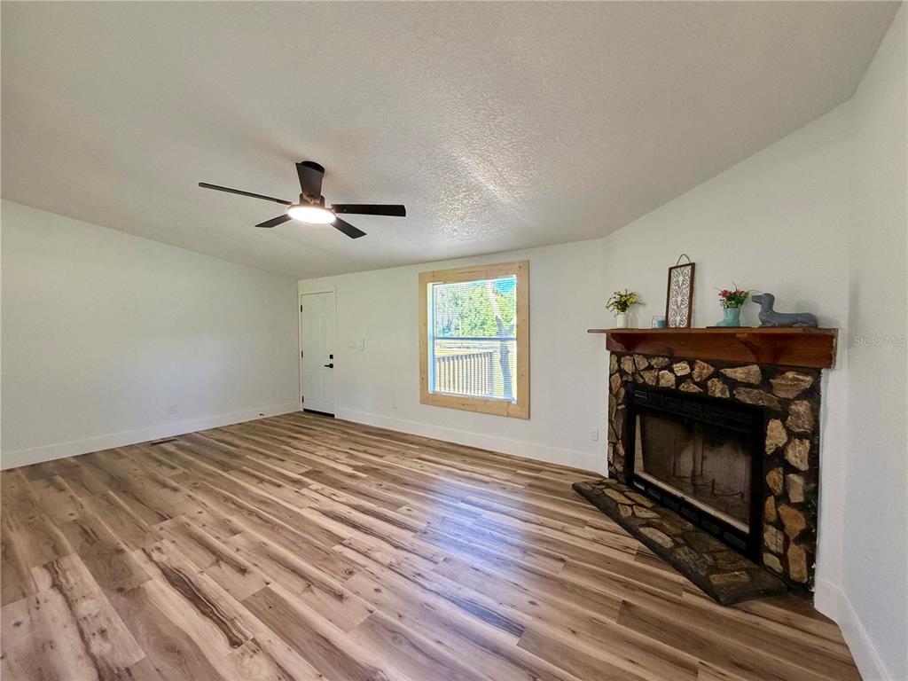17545 Northeast 37th Court Citra, FL 32113 - Photo 6 of 29