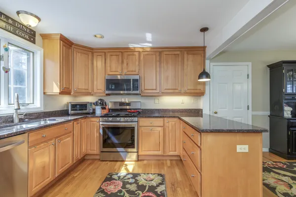 $674,900 | 4 Otter Drive, Concord, NH 03301