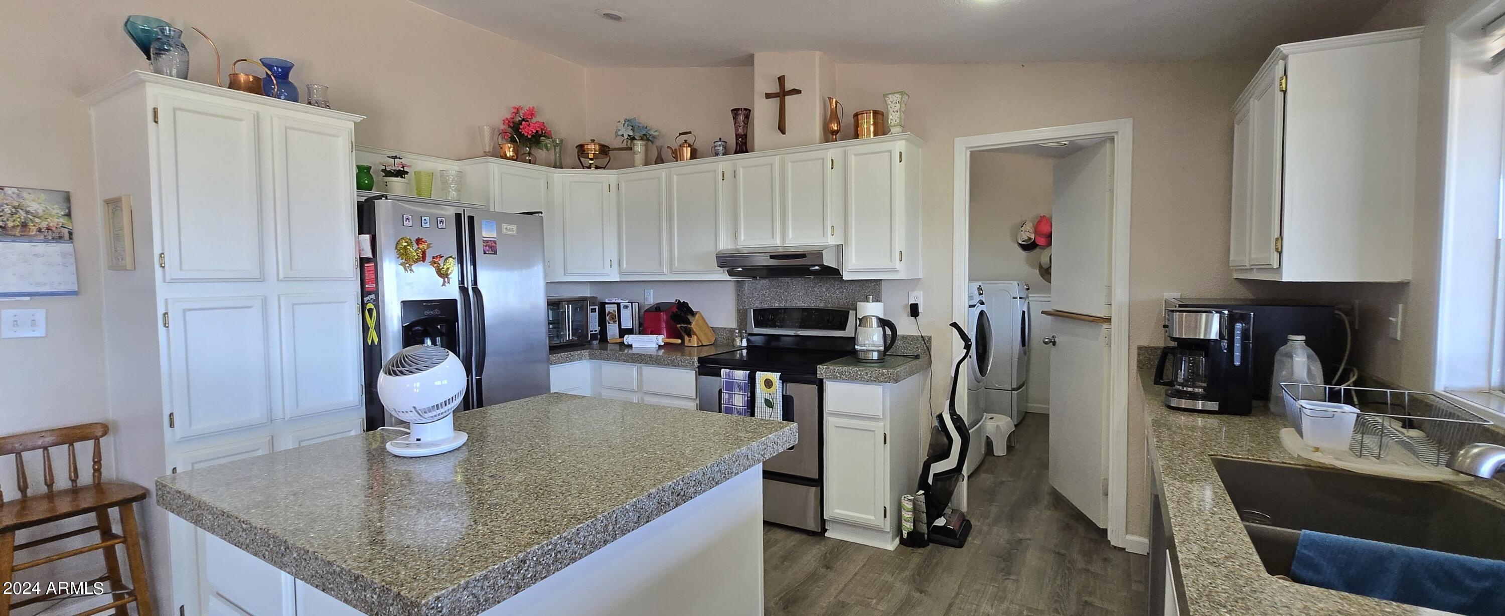 17470 East Roper Way Dewey, AZ 86327 - Photo 9 of 58 Kitchen view 5