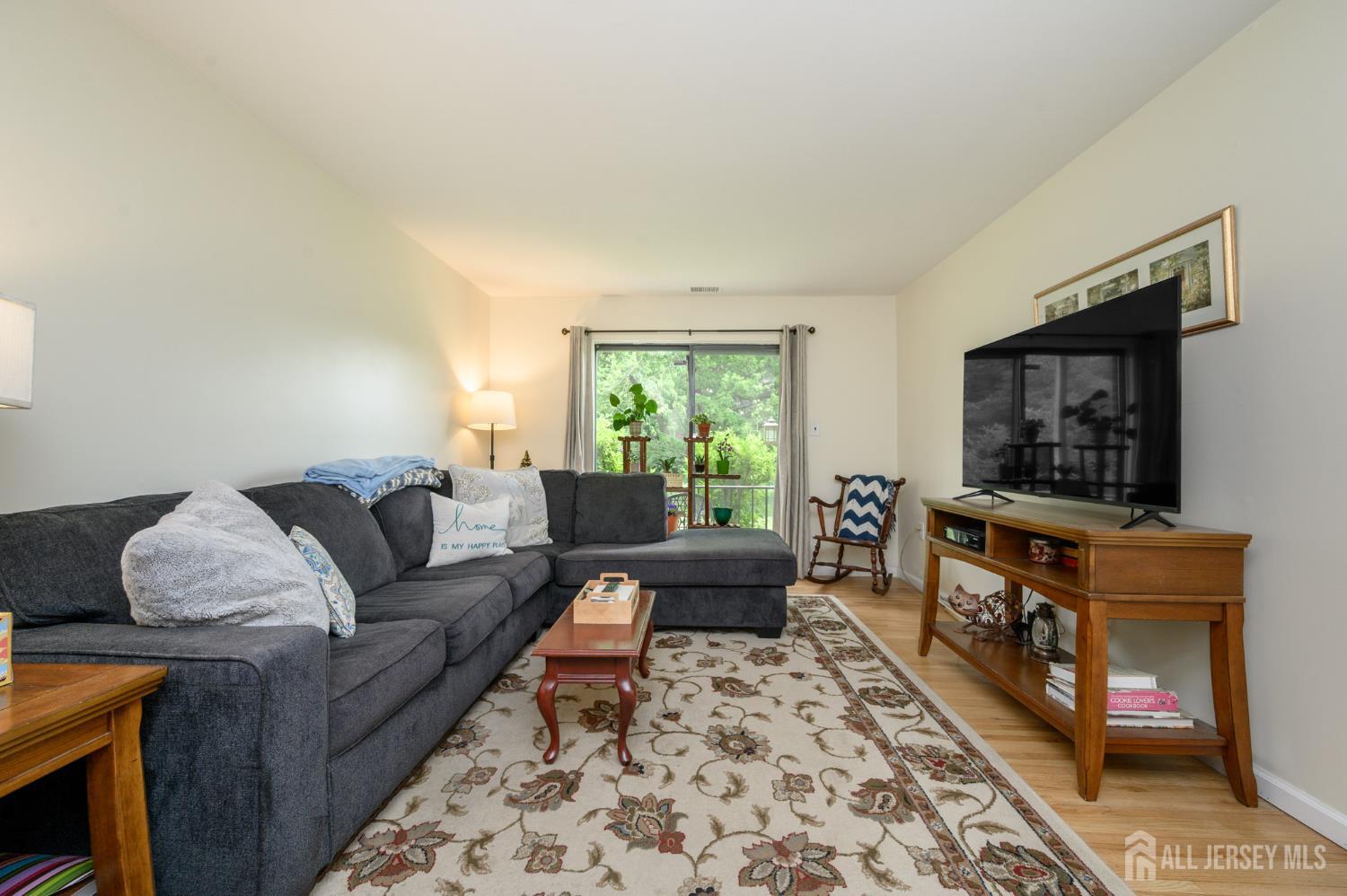 2214 Silver Court Hamilton, NJ 08690 - Photo 4 of 18