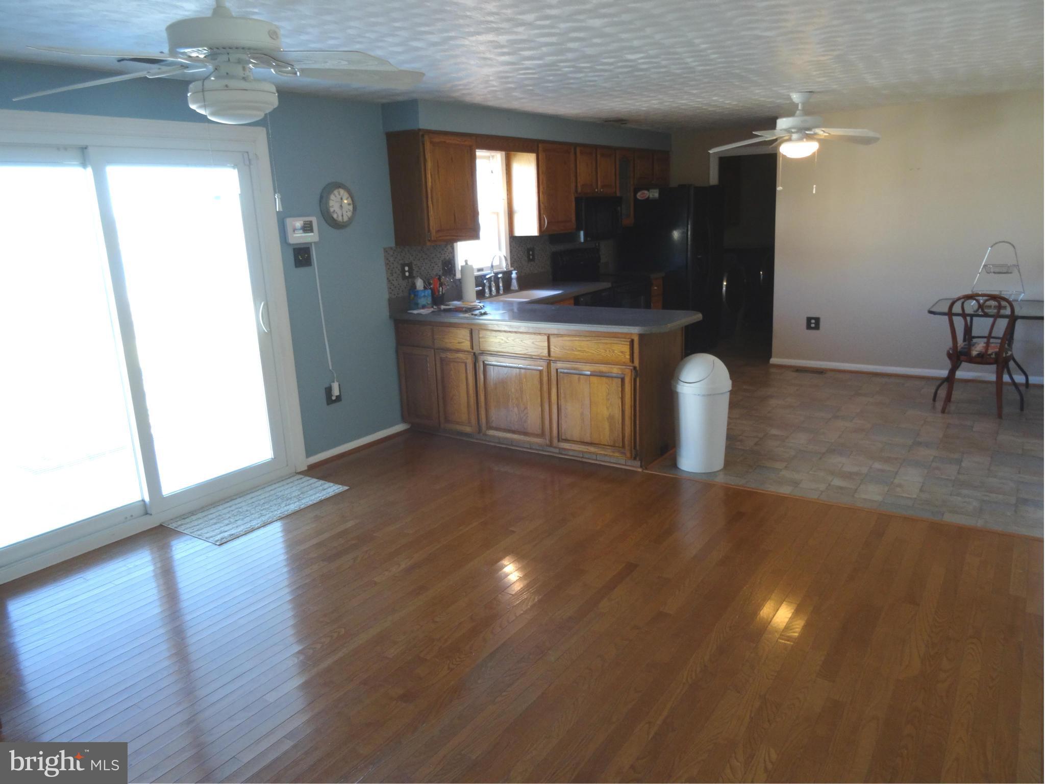 8506 Sandy Plains Road Baltimore, MD 21222 - Photo 8 of 30 Dining Room