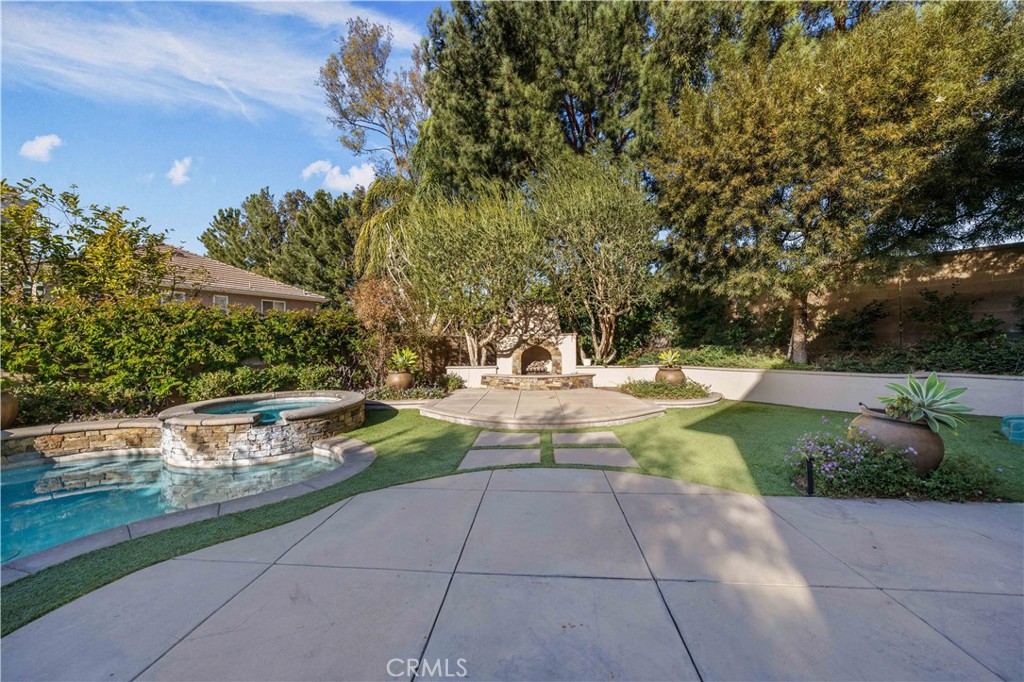 53 Middleton Irvine, CA 92620 - Photo 40 of 41 a view of fountain in a yard