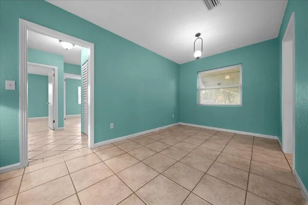 $249,900 | 2810 Southeast Lake Weir Avenue, Ocala, FL 34471