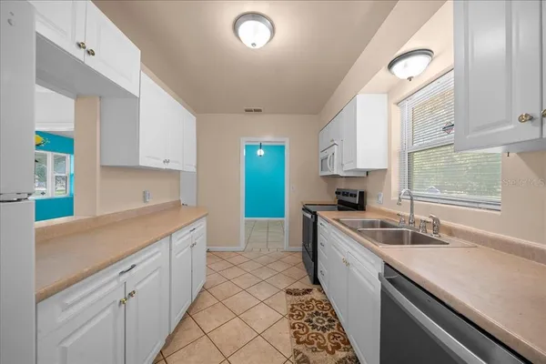 $249,900 | 2810 Southeast Lake Weir Avenue, Ocala, FL 34471