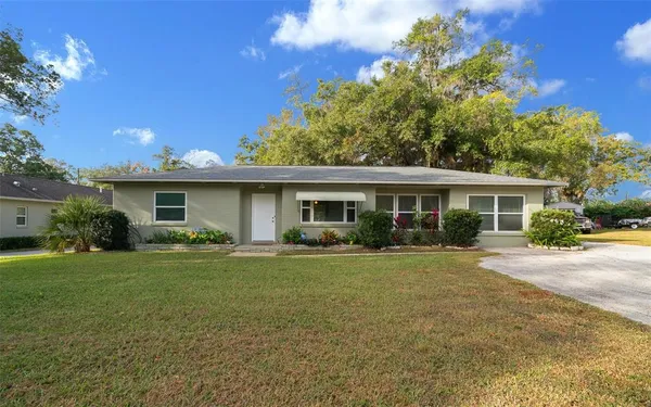 $249,900 | 2810 Southeast Lake Weir Avenue, Ocala, FL 34471