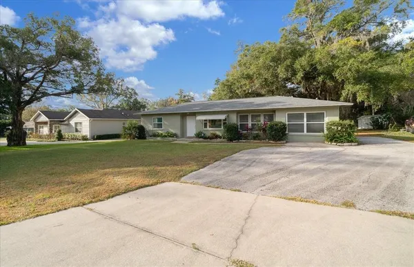 $249,900 | 2810 Southeast Lake Weir Avenue, Ocala, FL 34471