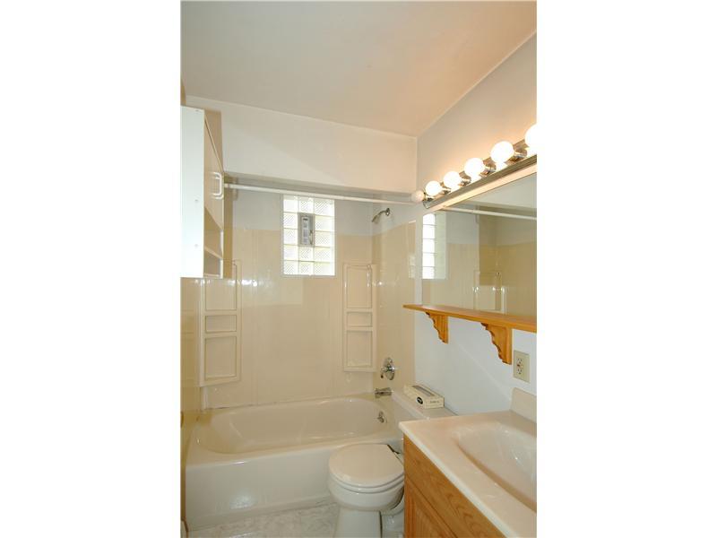 160 Pine Road Pittsburgh, PA 15237 - Photo 12 of 16 Full Bath. Here is the lower level full bath