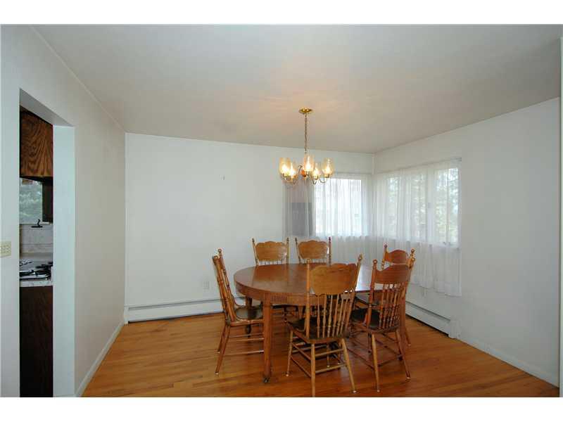 160 Pine Road Pittsburgh, PA 15237 - Photo 4 of 16 Dining Room. Again lots of natureal light will make this room perfect for formal or informal dinners
