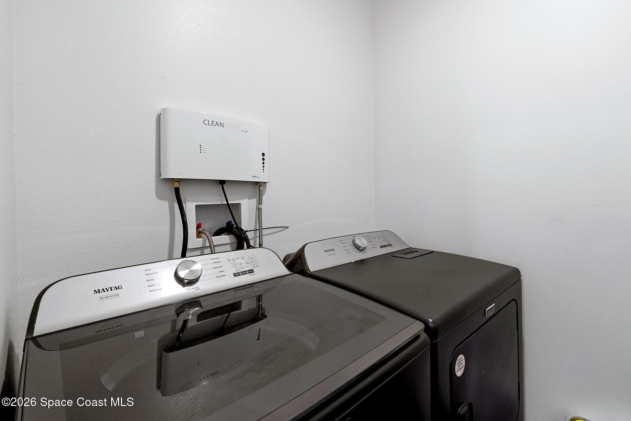 1814 Farmhouse Road Southeast Palm Bay, FL 32909 - Photo 17 of 30 Laundry Room
