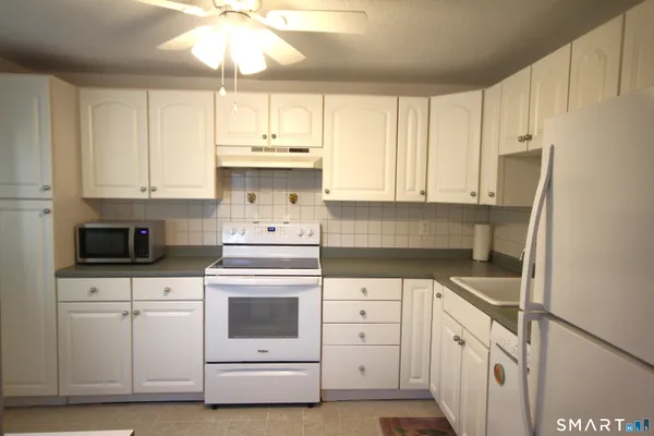 $2,150 | 7 Padanaram Road, Unit C77, Danbury, CT 06811