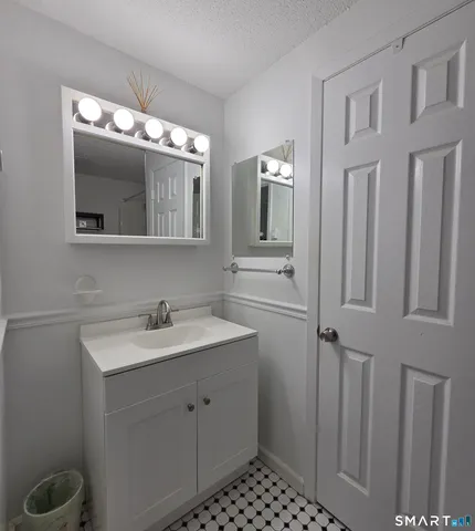 $2,250 | 7 Padanaram Road, Unit C77, Danbury, CT 06811