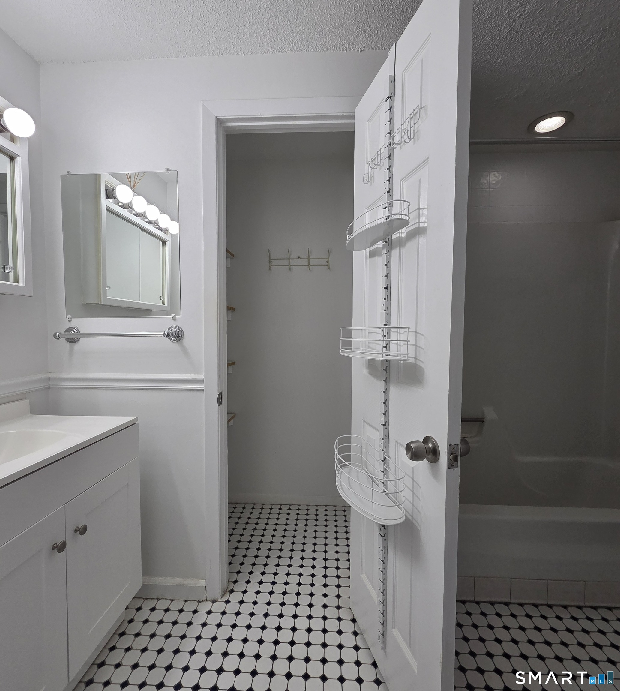 7 Padanaram Road, Unit C77 Danbury, CT 06811 - Photo 35 of 39