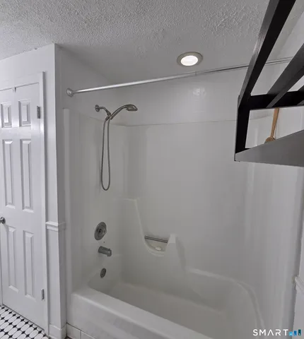 $2,250 | 7 Padanaram Road, Unit C77, Danbury, CT 06811