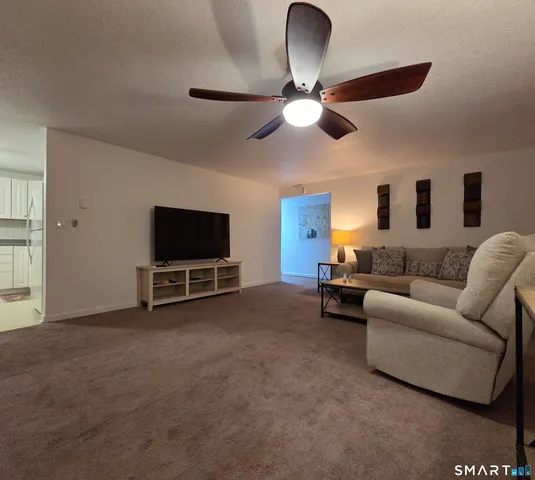 $2,250 | 7 Padanaram Road, Unit C77, Danbury, CT 06811