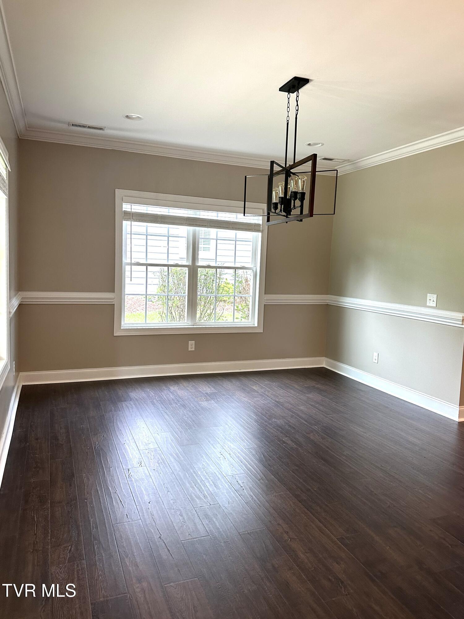 2728 Edinburgh Channel Road Kingsport, TN 37664 - Photo 18 of 69 18