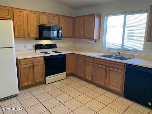 2301 South Ave Arroyo Rincon Tucson, AZ 85710 - Photo 3 of 20
