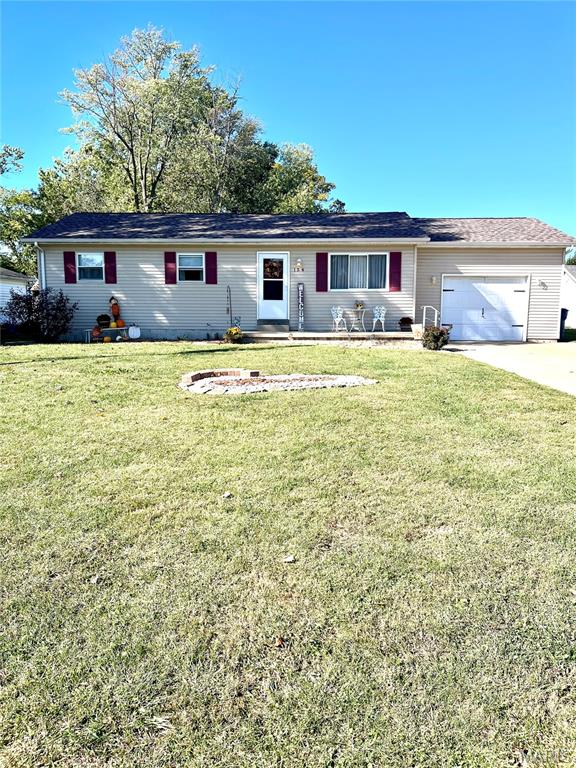 154 Terrace Street Bethalto, IL 62010 - Photo 1 of 13 Gallery Image 1