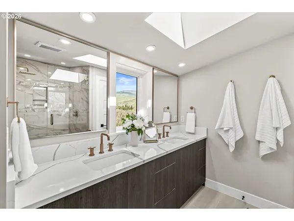 $1,389,900 | 852 Oak Street, Ashland, OR 97520