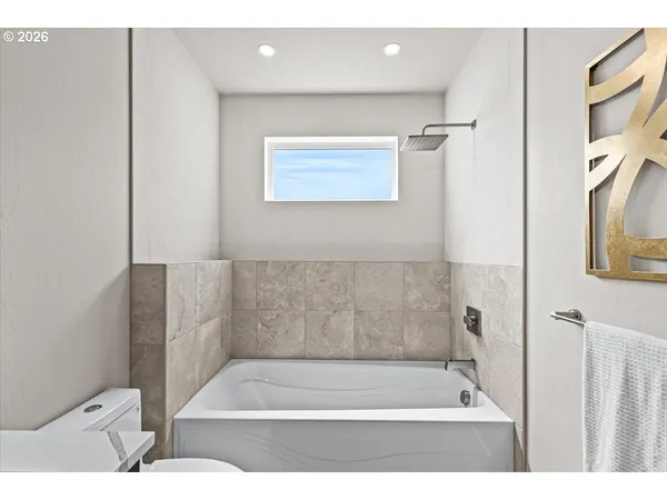 $1,389,900 | 852 Oak Street, Ashland, OR 97520