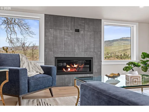 $1,389,900 | 852 Oak Street, Ashland, OR 97520