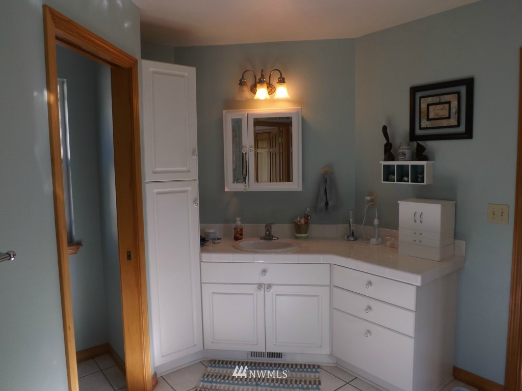 1055 Southeast Binns Swiger Loop Road Shelton, WA 98584 - Photo 15 of 25 Gallery Image 15