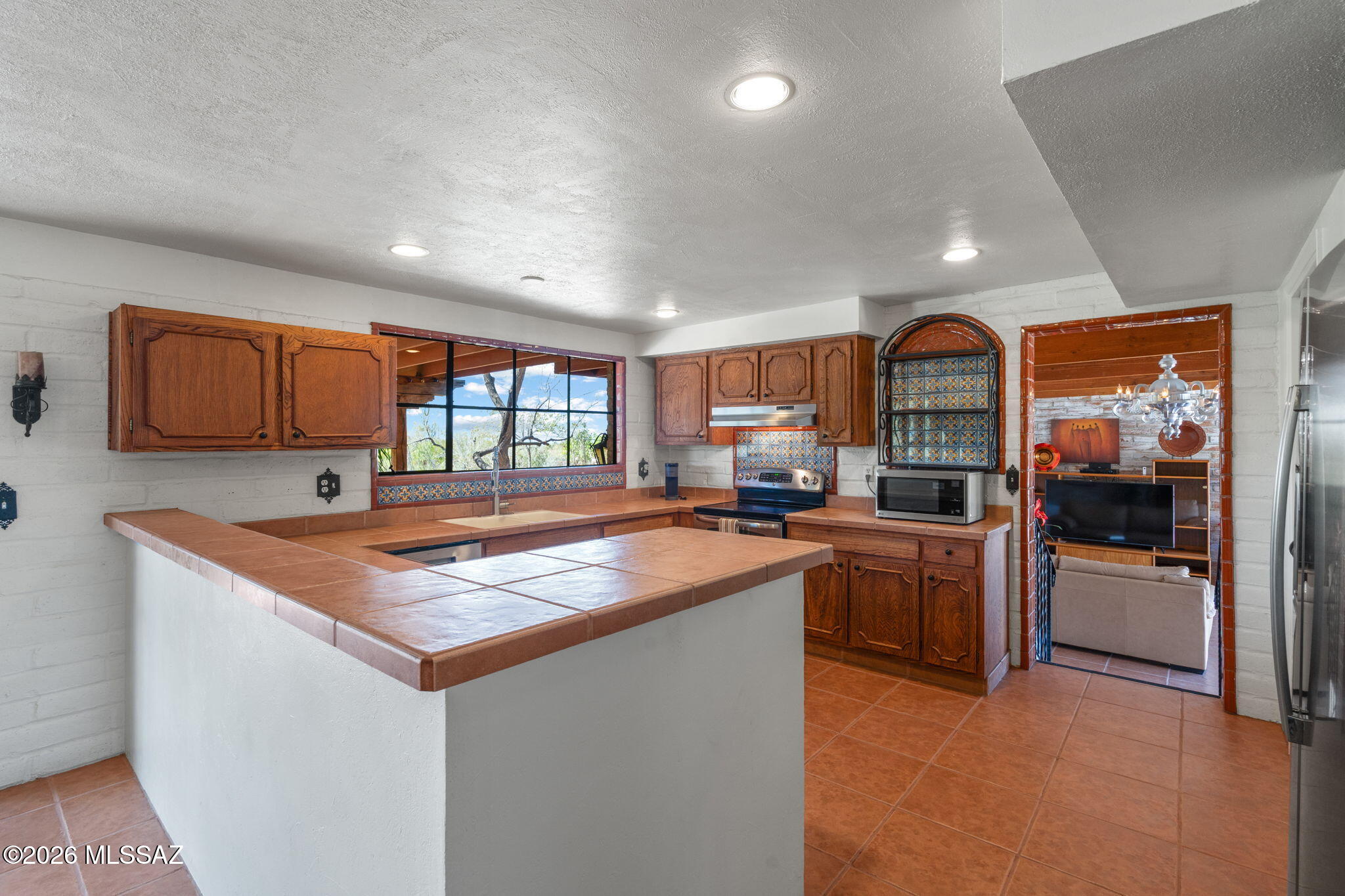 9151 North Riviera Drive Oro Valley, AZ 85704 - Photo 16 of 37
