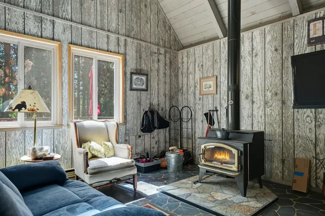 a house view with a outdoor space