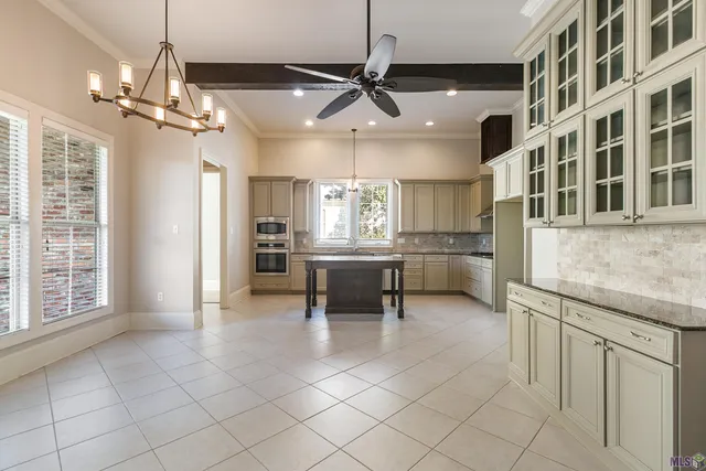 $530,000 | 13712 Landmark Drive, Baton Rouge, LA 70810