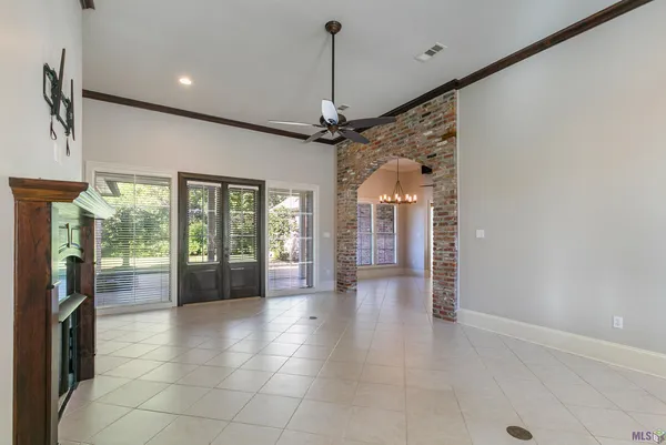 $530,000 | 13712 Landmark Drive, Baton Rouge, LA 70810