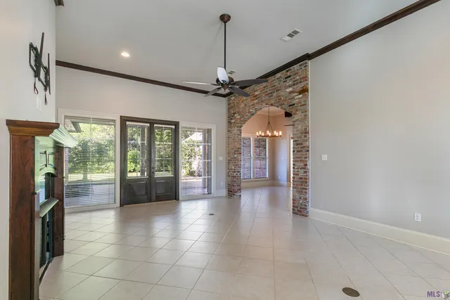 $530,000 | 13712 Landmark Drive, Baton Rouge, LA 70810